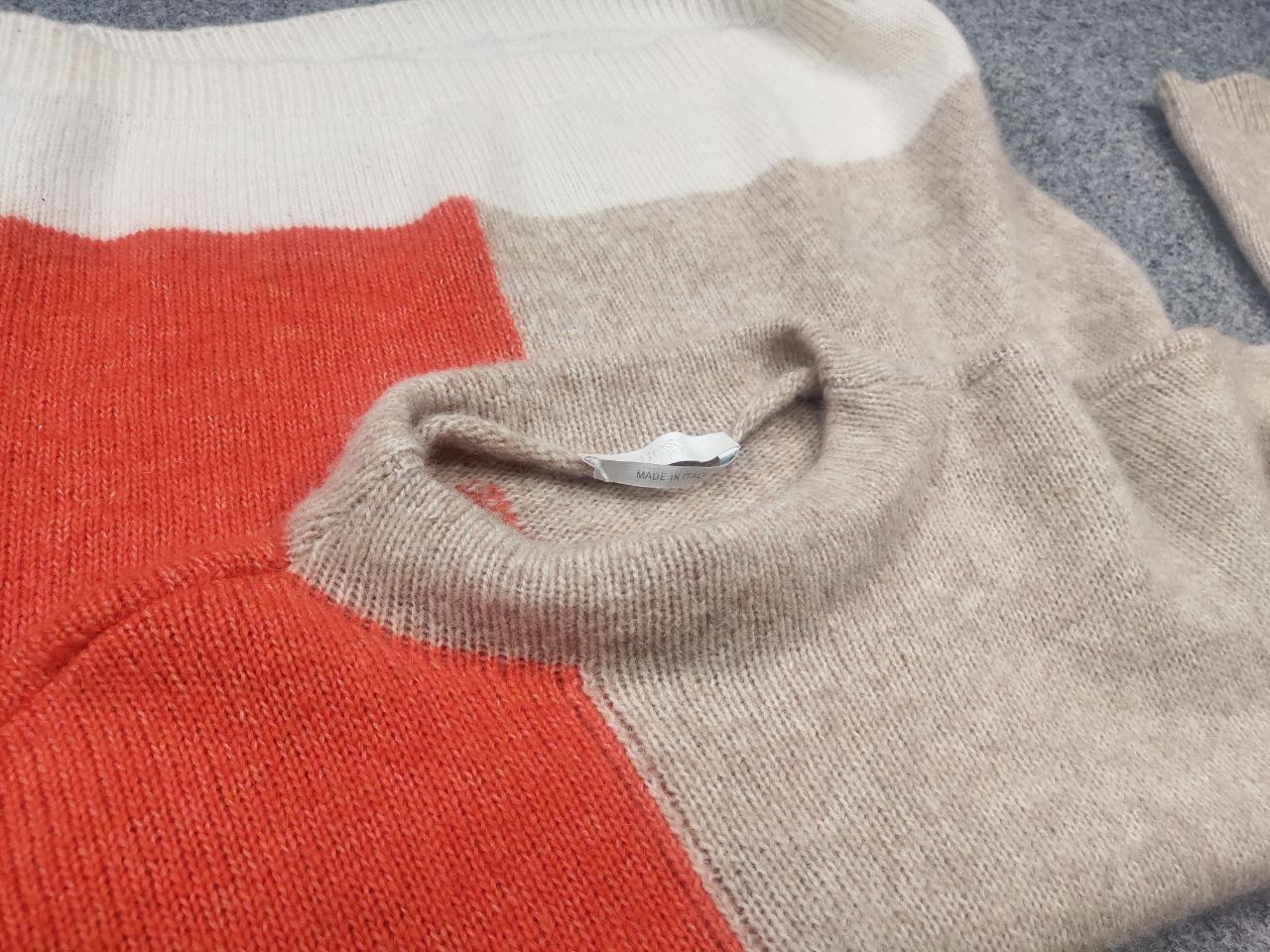 Hugo Boss Hugo Boss Alpaca Wool Blend loose sweater with colorful Size S / US 4 / IT 40 - 16 Thumbnail