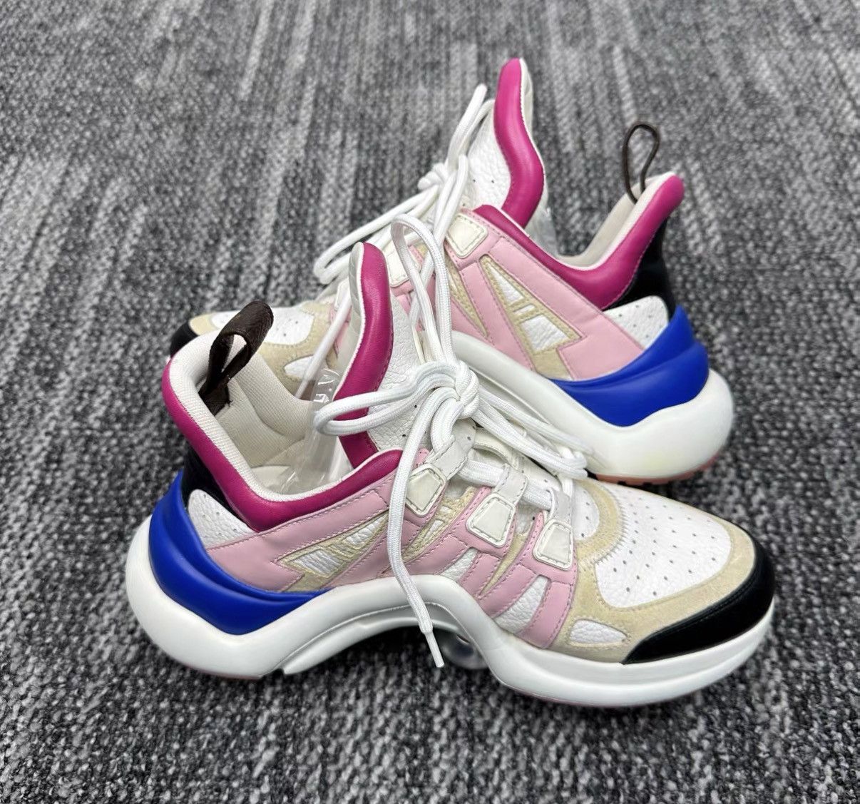 Louis Vuitton Louis Vuitton Archlight White & Pink Sneakers J42 Size US 5 / IT 35 - 5 Thumbnail