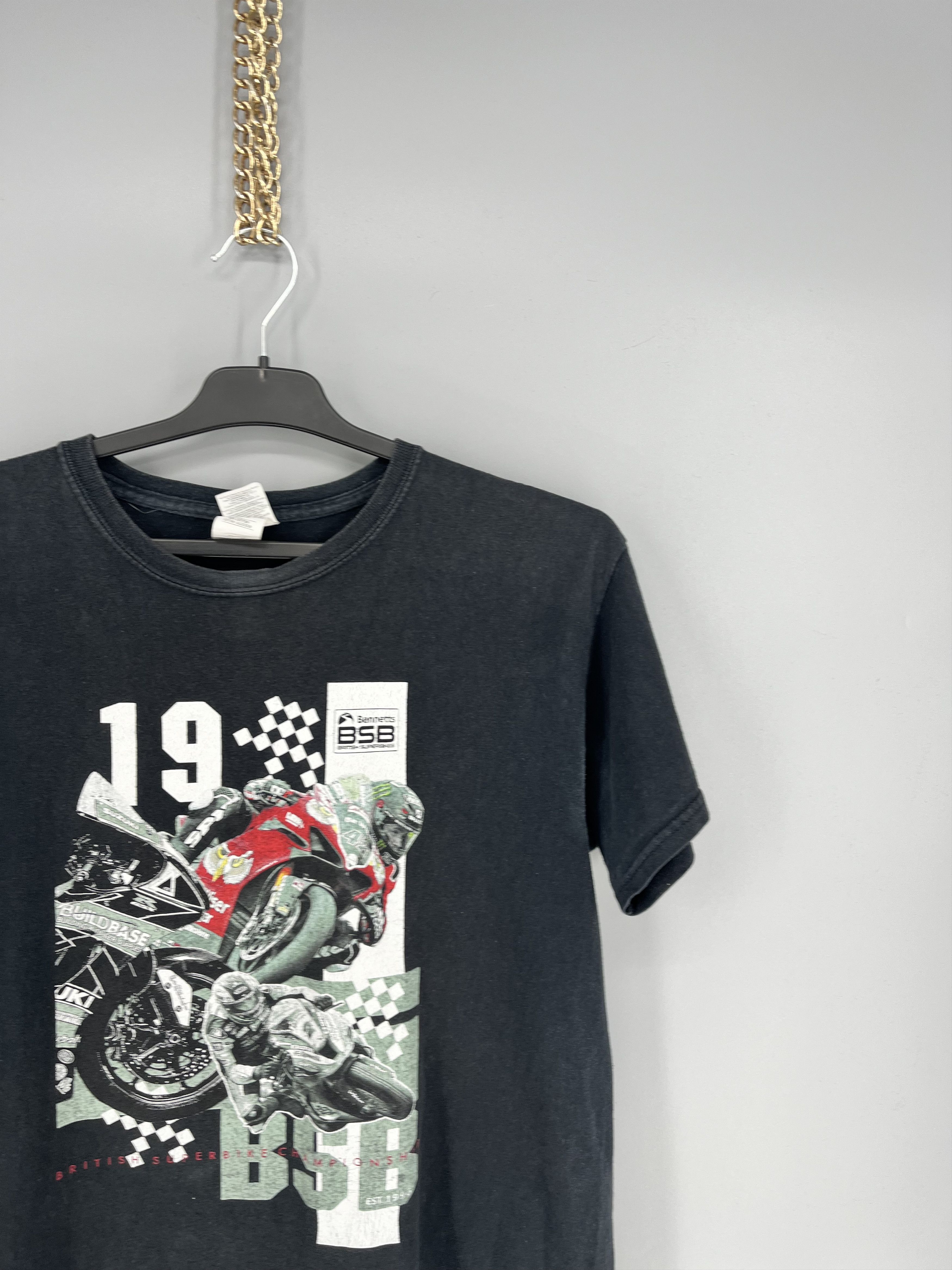 Vintage Vintage BSB British Superbike Faded T-Shirt Y2k Suzuki M617 Size US XL / EU 56 / 4 - 5 Thumbnail