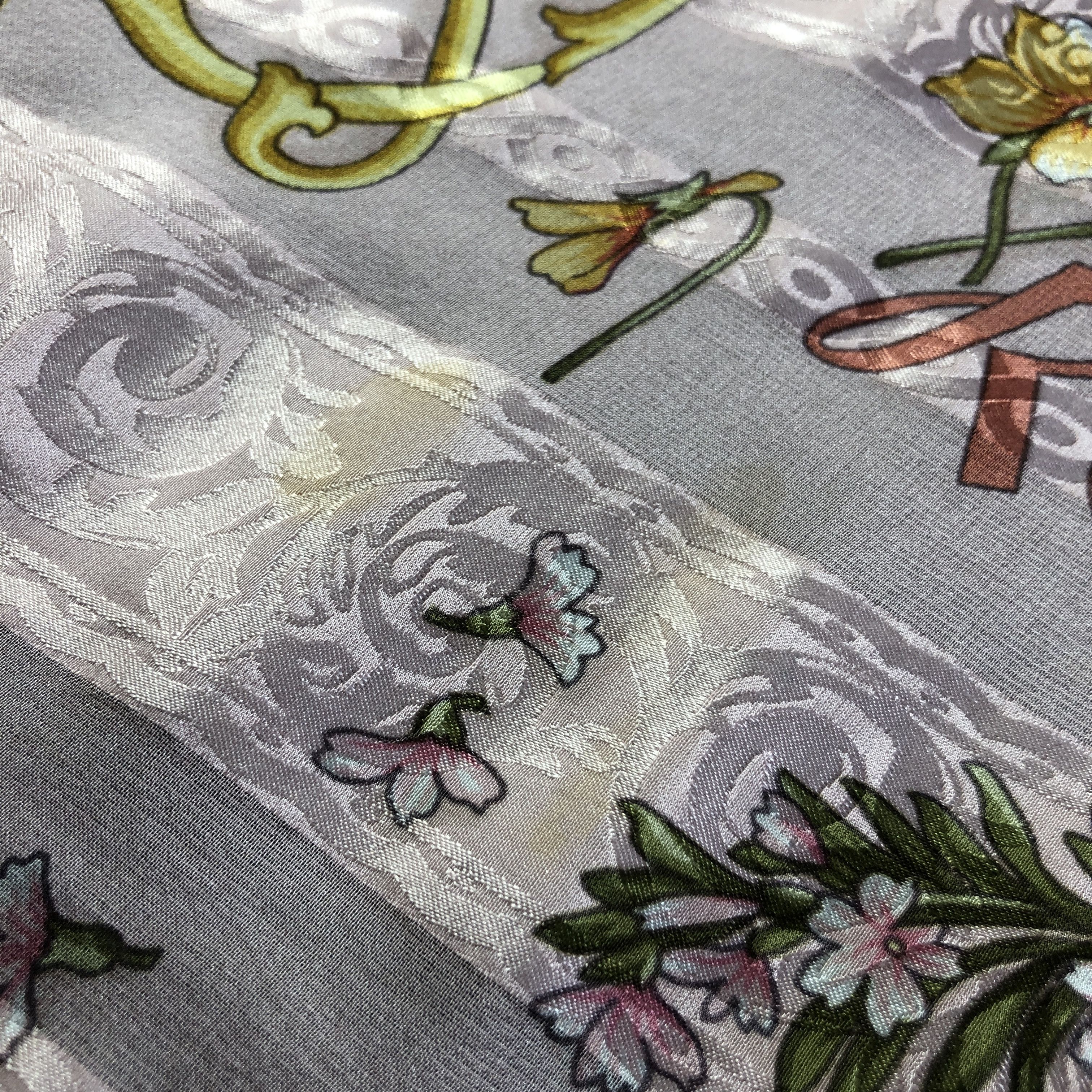 Vintage Rochas Floral Hand Rolled Silk Scarf M1139 Size ONE SIZE - 11 Thumbnail