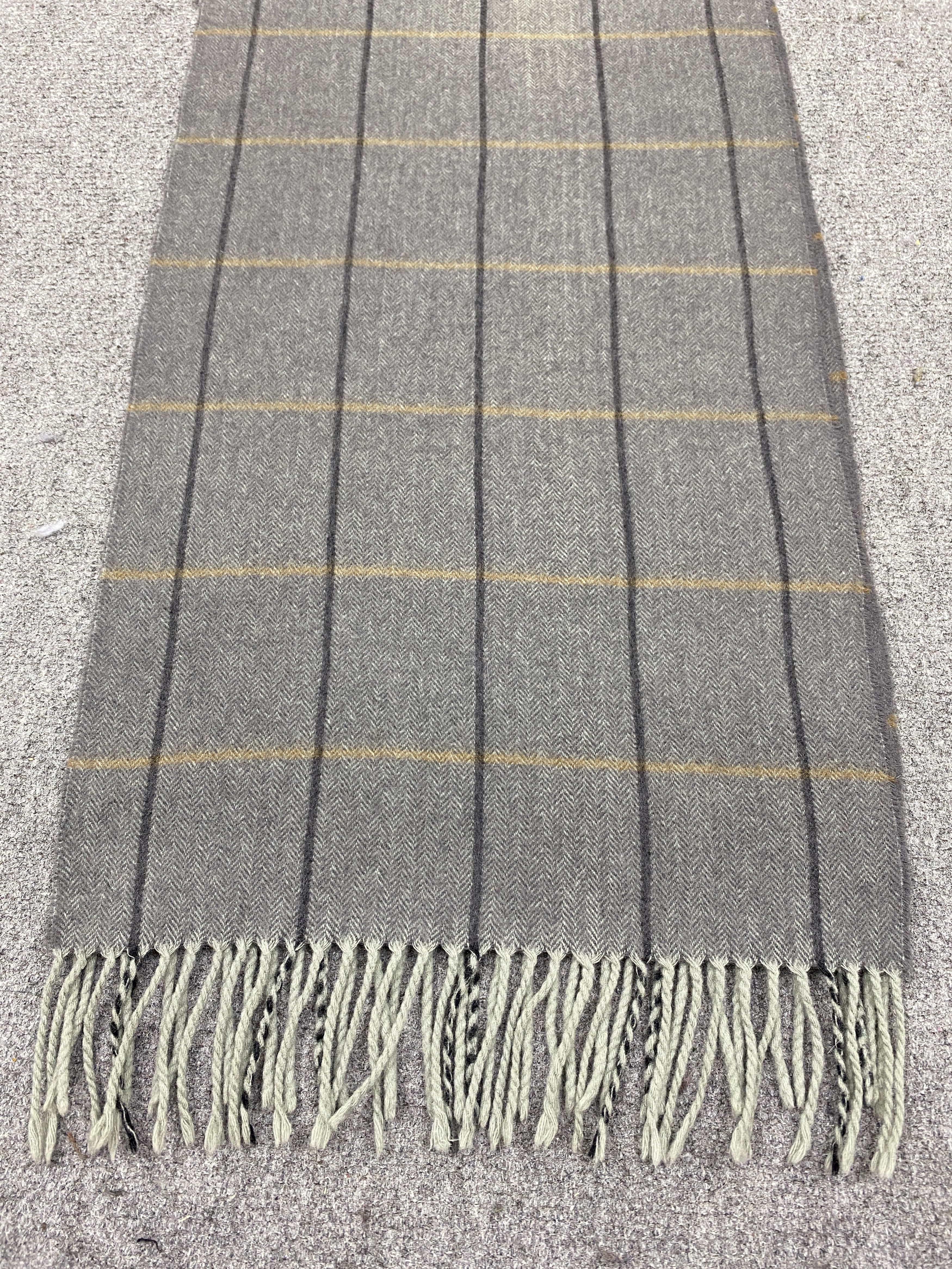 Nina Ricci Nina Ricci Scarf / Muffler / Neckwear P056 Size ONE SIZE - 4 Thumbnail