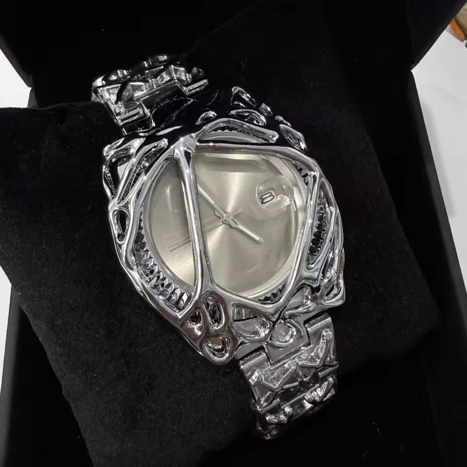 Japanese Brand Devil Claw Quart Watch Size ONE SIZE - 1 Thumbnail
