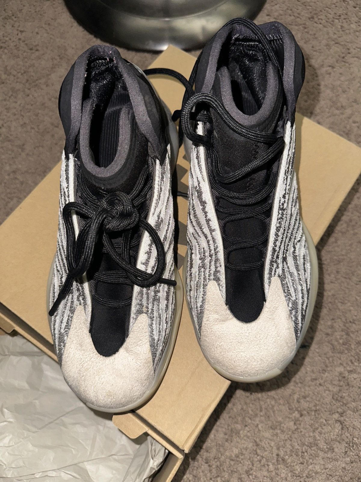 Yeezy YEEZY QNTM Size US 9 / EU 42 - 3 Thumbnail