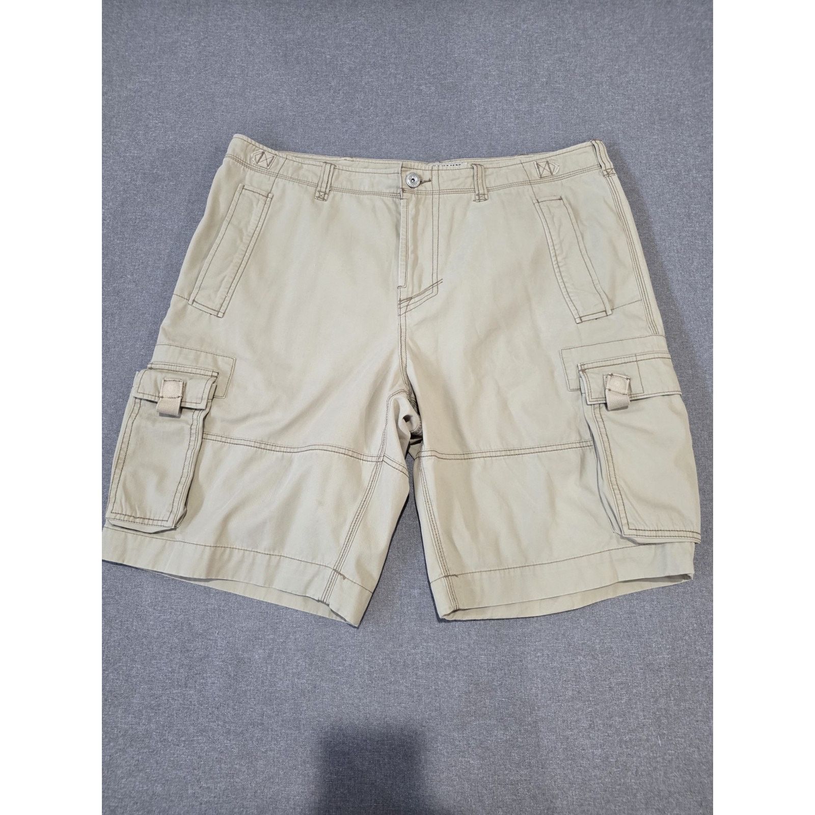 Tommy Bahama Tommy Bahama Jeans Men's Size 40 Khaki Cargo Shorts Multi Size US 40 / EU 56 - 1 Thumbnail