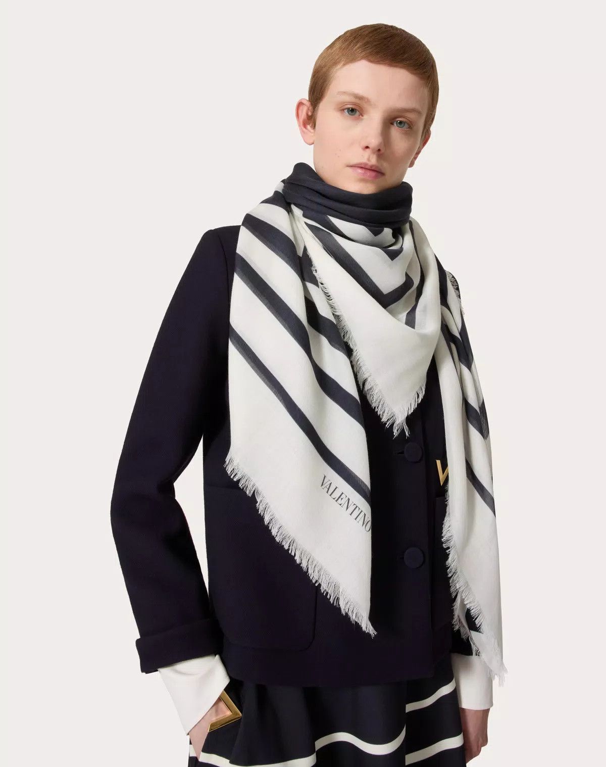 Valentino oc11z0725 Size:OS/Shawl In Cashmere And Silk in Blue/White Size ONE SIZE - 4 Thumbnail