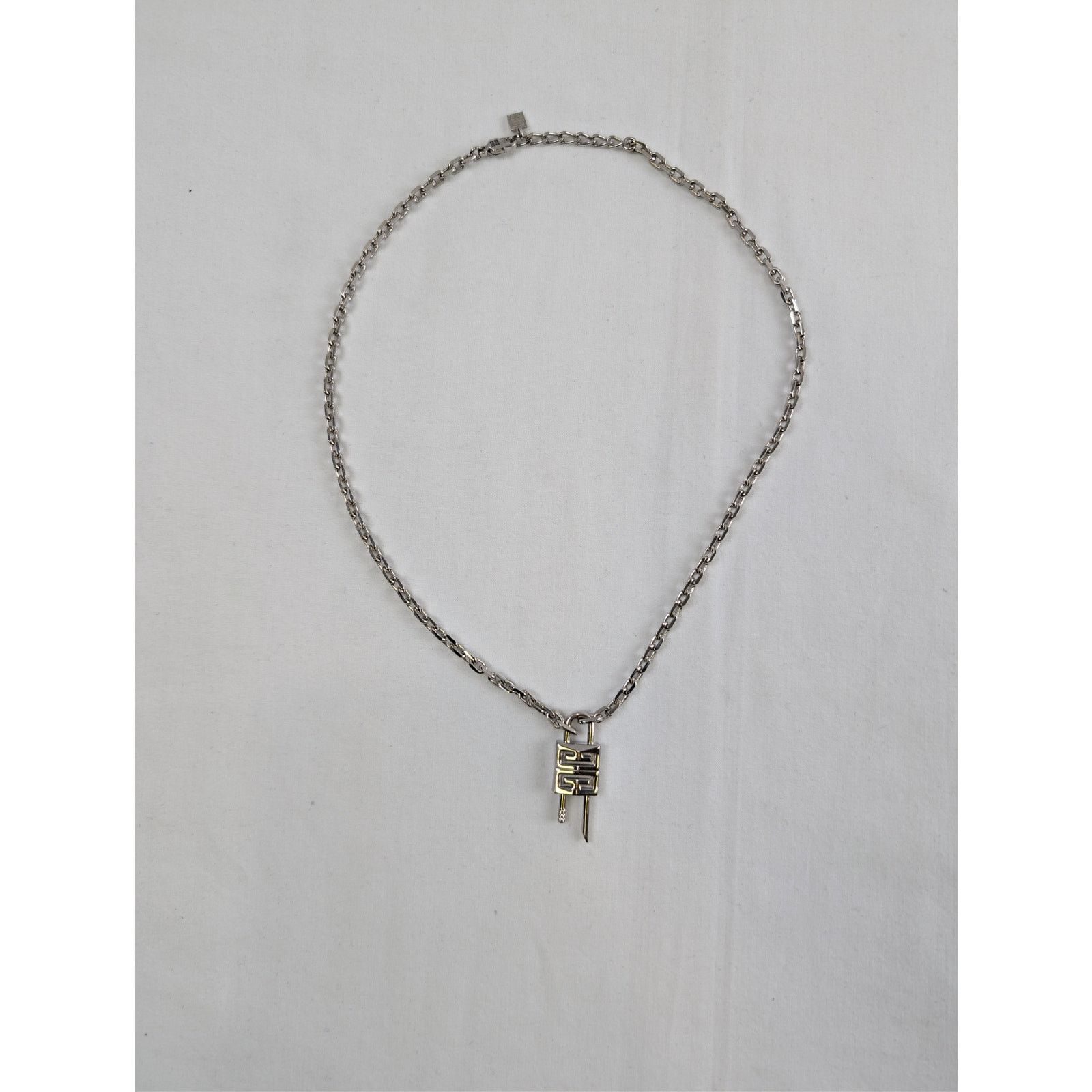 Givenchy o1rshd1 Size: OS / Lock Necklace in Silver Size ONE SIZE - 1 Thumbnail