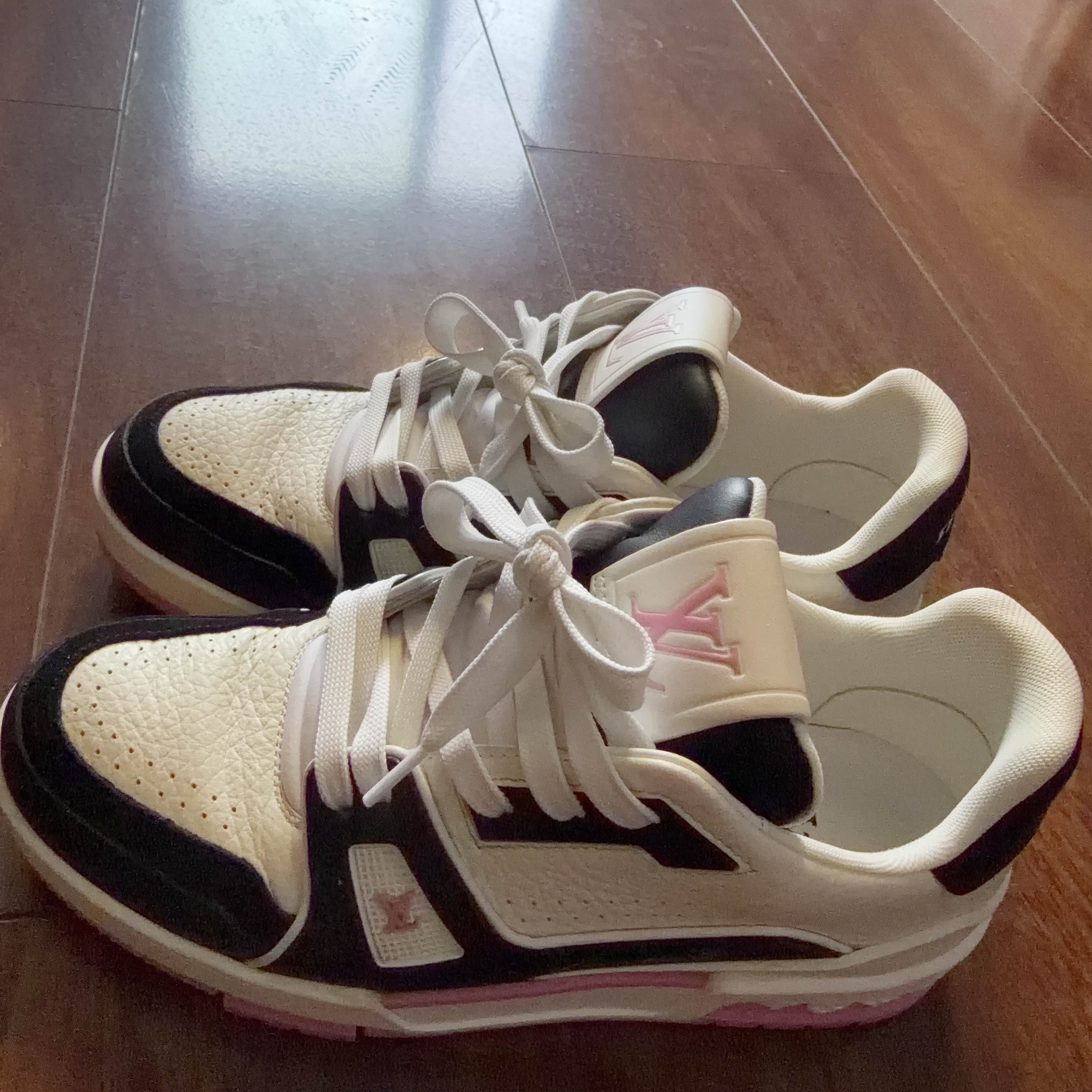 Louis Vuitton Louis Vuitton Trainer Sneakers Size 36.5 Size US 6.5 / IT 36.5 - 1 Thumbnail