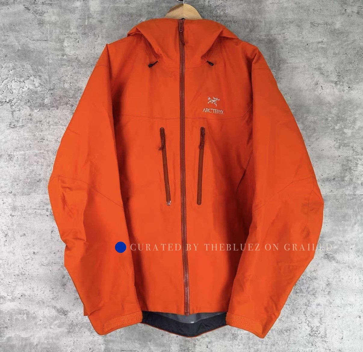 Arc'teryx Hooded Hard Shell Jacket in Vibrant Orange Size US L / EU 52-54 / 3 - 1 Thumbnail
