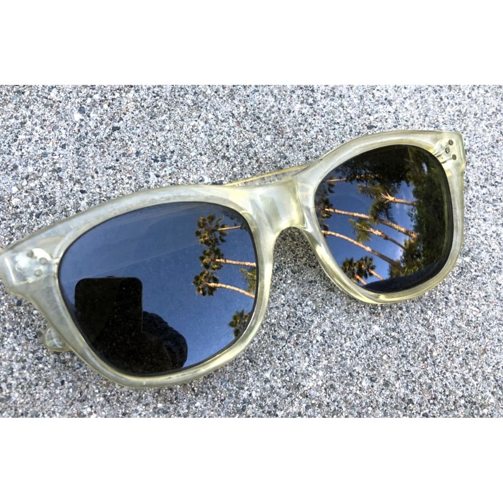 Vintage VTG ITALY DEBS Designer Sunglasses Clear Frames Dark Lenses Unisex Adult Size ONE SIZE - 6 Thumbnail
