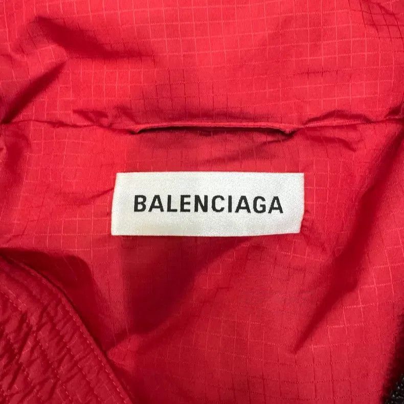 Balenciaga Balenciaga Collar Back Embroidered Logo Puffer Jacket - Re Size XXS / US 00 / IT 34 - 3 Thumbnail