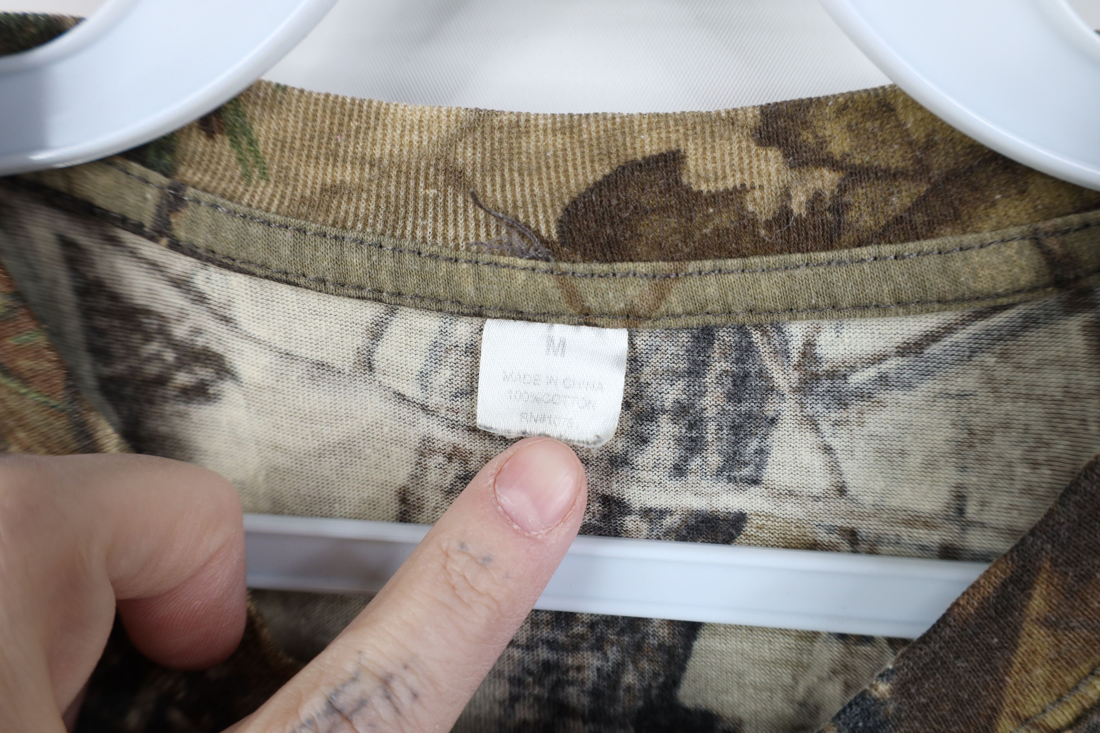 Vintage Vintage 90s Y2K Streetwear Camouflage Pocket T-Shirt Size US M / EU 48-50 / 2 - 7 Thumbnail