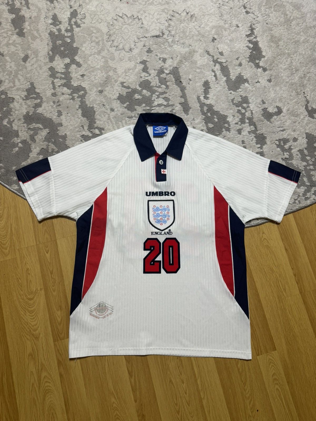 Umbro × Vintage Umbro 1998 England 'World Cup' Home Shirt Owen #20 Size US L / EU 52-54 / 3 - 1 Thumbnail