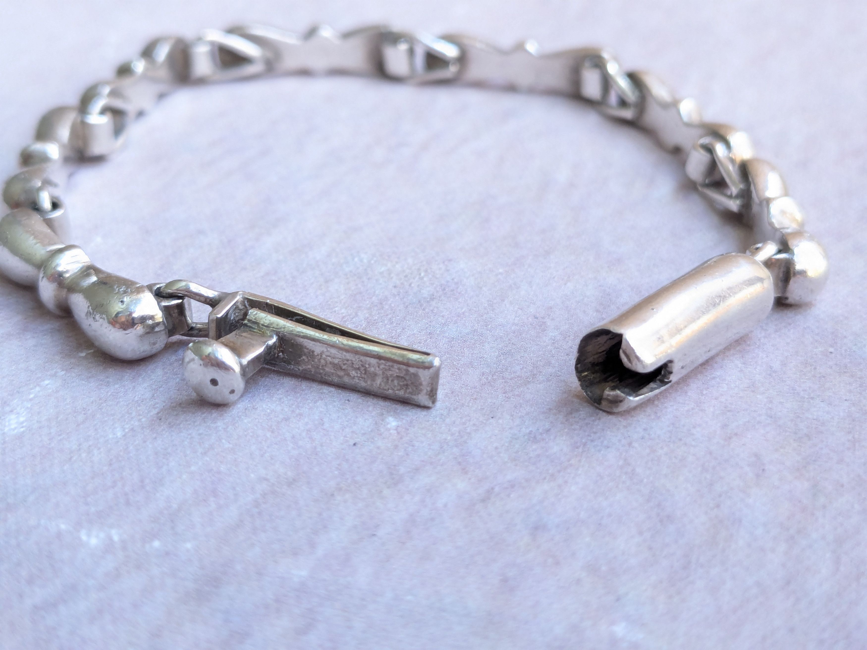 Jewelry Vintage Taxco Sterling Silver Bowtie Bracelet Taxco Size ONE SIZE - 10 Thumbnail