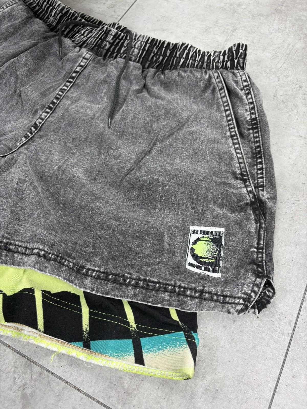 Nike Vintage RARE Nike Challenge Court Acid Wash Shorts L 90s Size US 34 / EU 50 - 4 Thumbnail