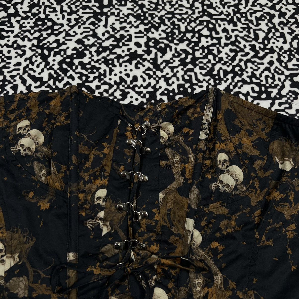 Disturbia Vintage Y2K Disturbia Gothic Skull Bones Japanese Tank Top Size XL / US 12-14 / IT 48-50 - 8 Thumbnail