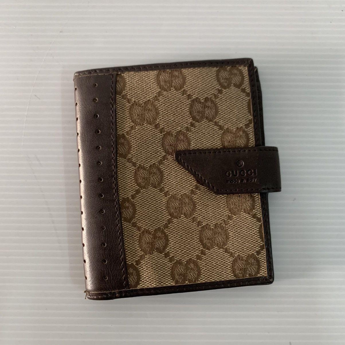 Gucci Authentic Gucci Monogram Wallet Size ONE SIZE - 1 Thumbnail