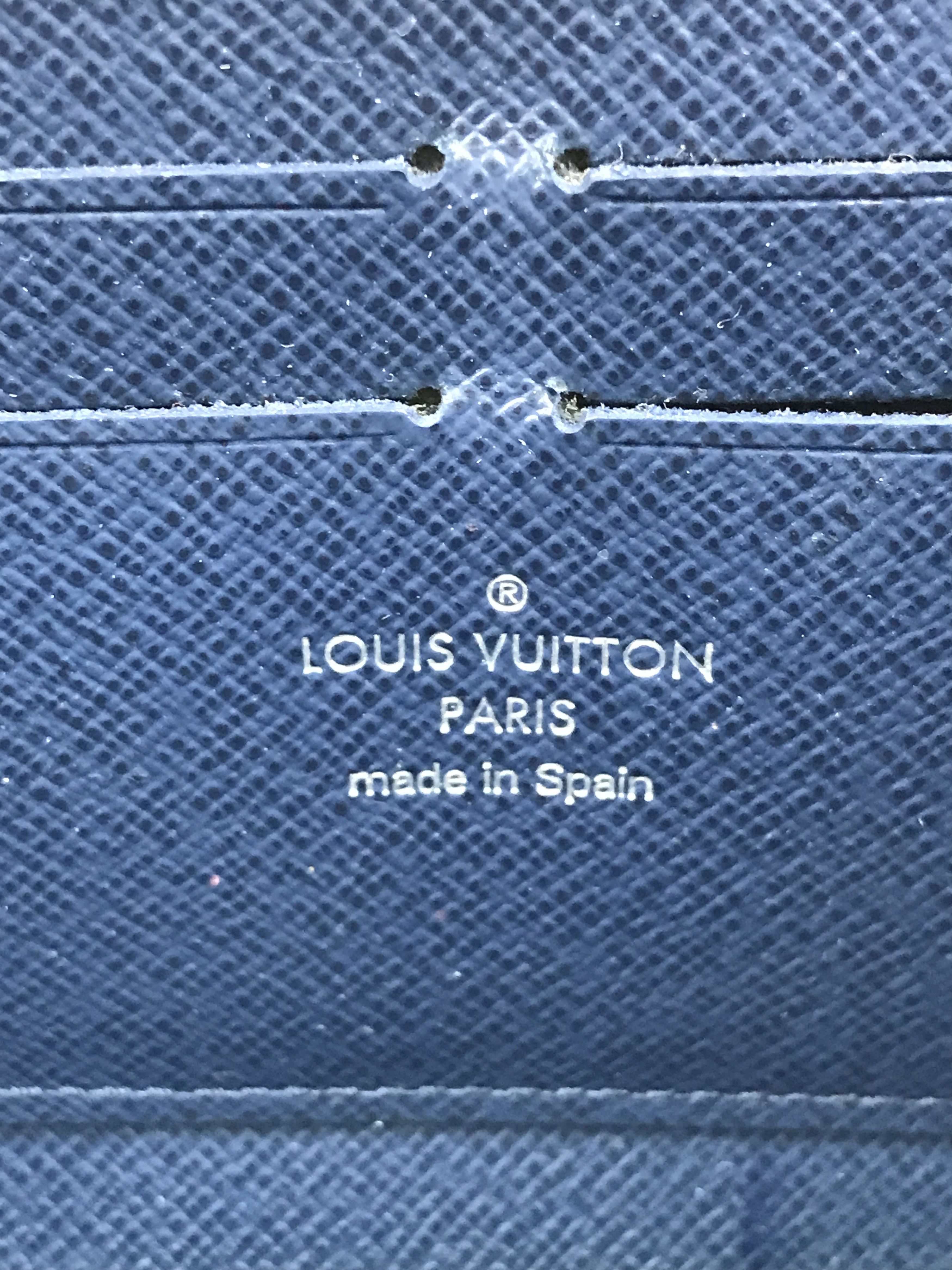 Louis Vuitton Zip Around Long Wallet Epi Leather