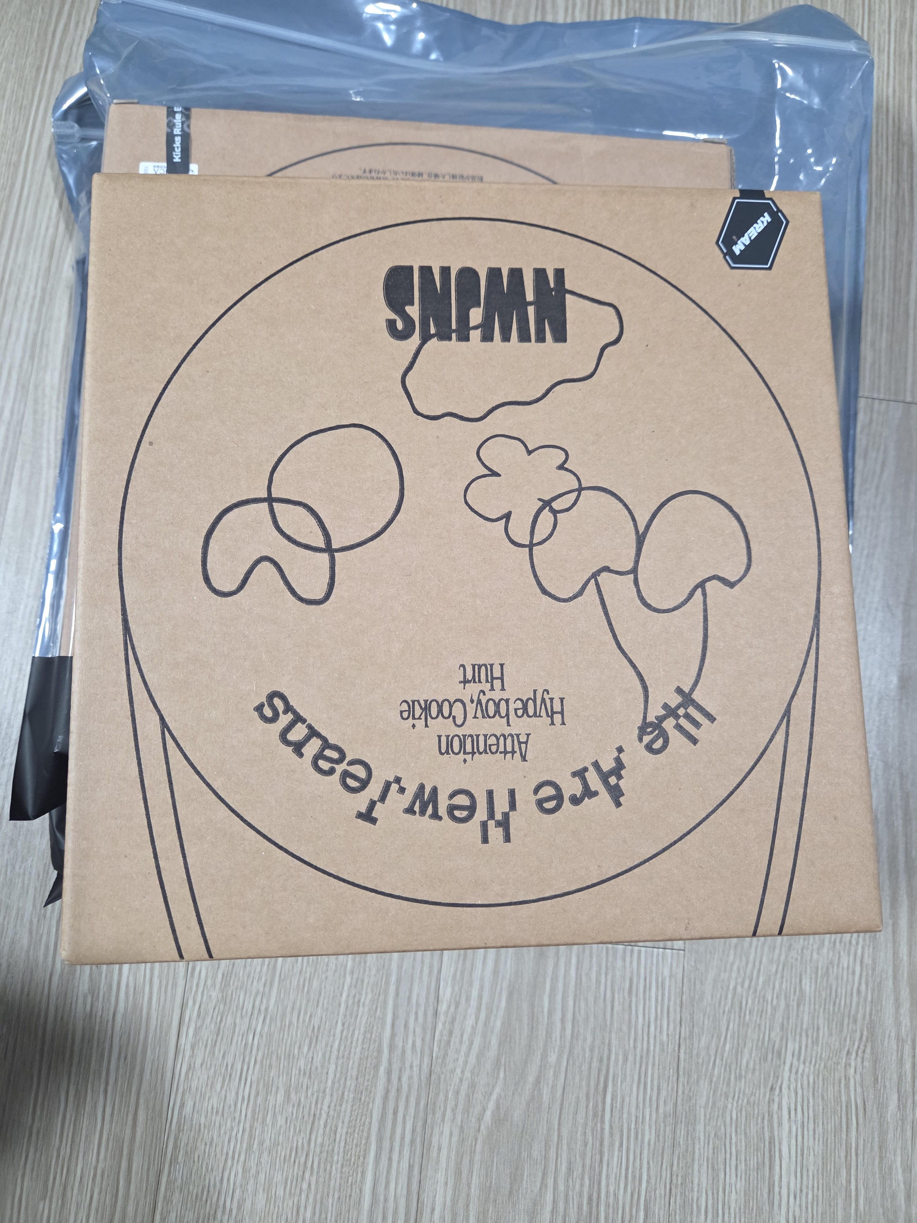 Other NewJeans 1st EP New Jeans Limited Edition (White Ver.) Size ONE SIZE - 2 Thumbnail