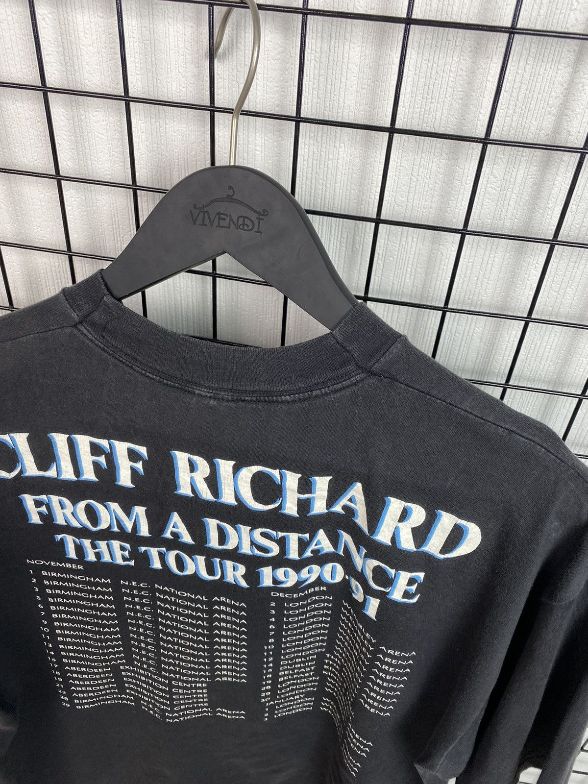Band Tees × Vintage Vintage 1990-1991 Cliff Richard Tour T Shirt Men’s Pop Tee Size US L / EU 52-54 / 3 - 12 Thumbnail