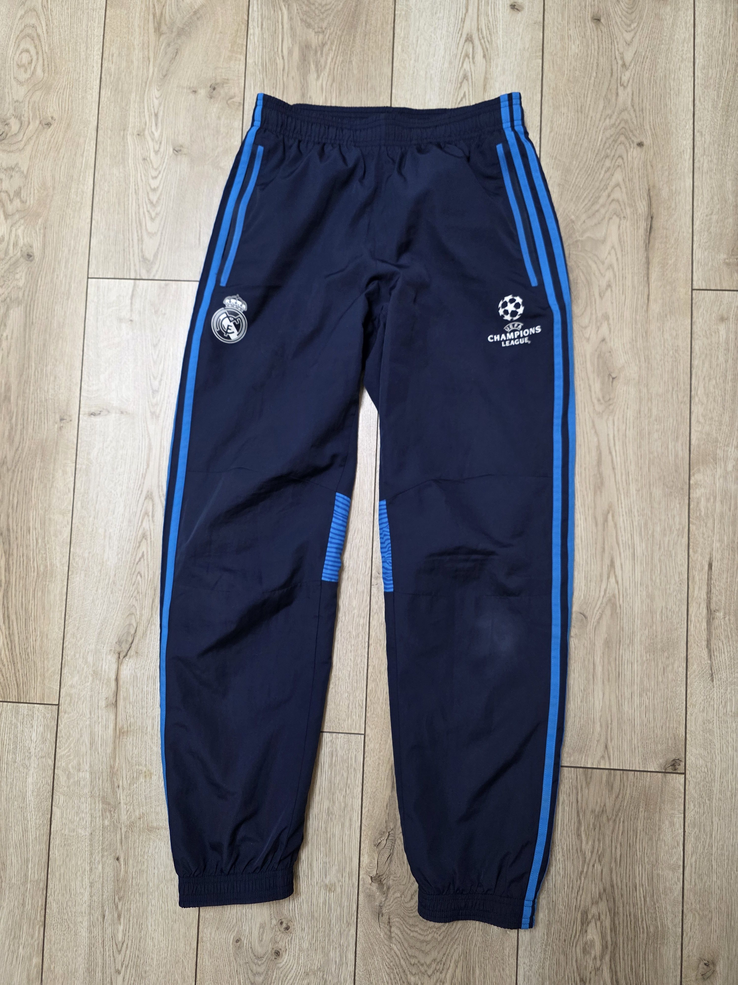 Adidas REAL MADRID 2015 TRACKSUIT CL FOOTBALL TRACKSUIT SOCCER Size US S / EU 44-46 / 1 - 12 Thumbnail