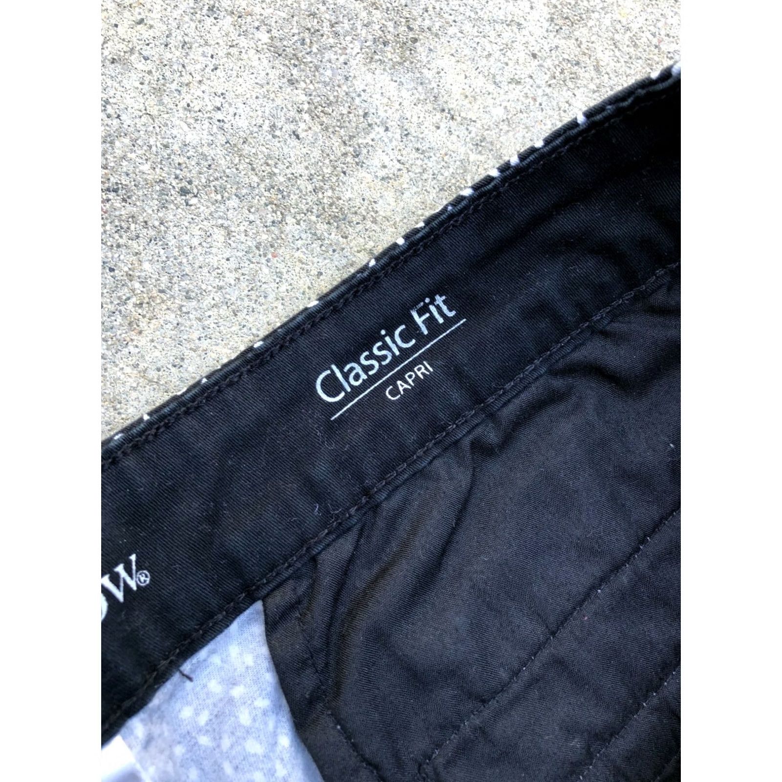 Croft & Barrow Croft & Barrow Capri Pants Classic Fit Women's 14 Black Office Stretch 20.5" Inseam 18" Waist Width XS 14? Size 36" / US 14 / IT 50 - 5 Thumbnail
