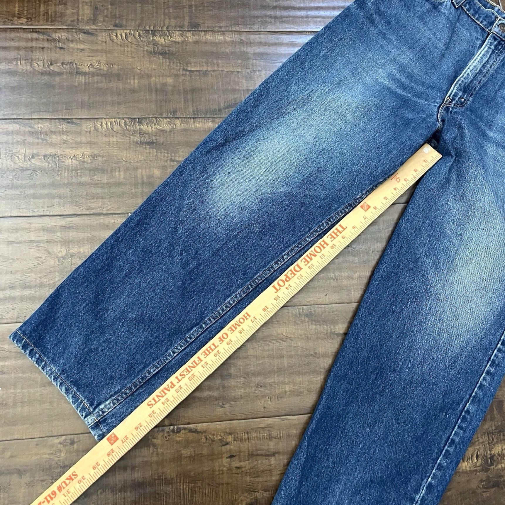 Levi's VINTAGE Levi's 553 White Tab Jeans Adult 36x31 Relaxed Blue Denim USA 1996 Mens Size US 36 / EU 52 - 7 Thumbnail