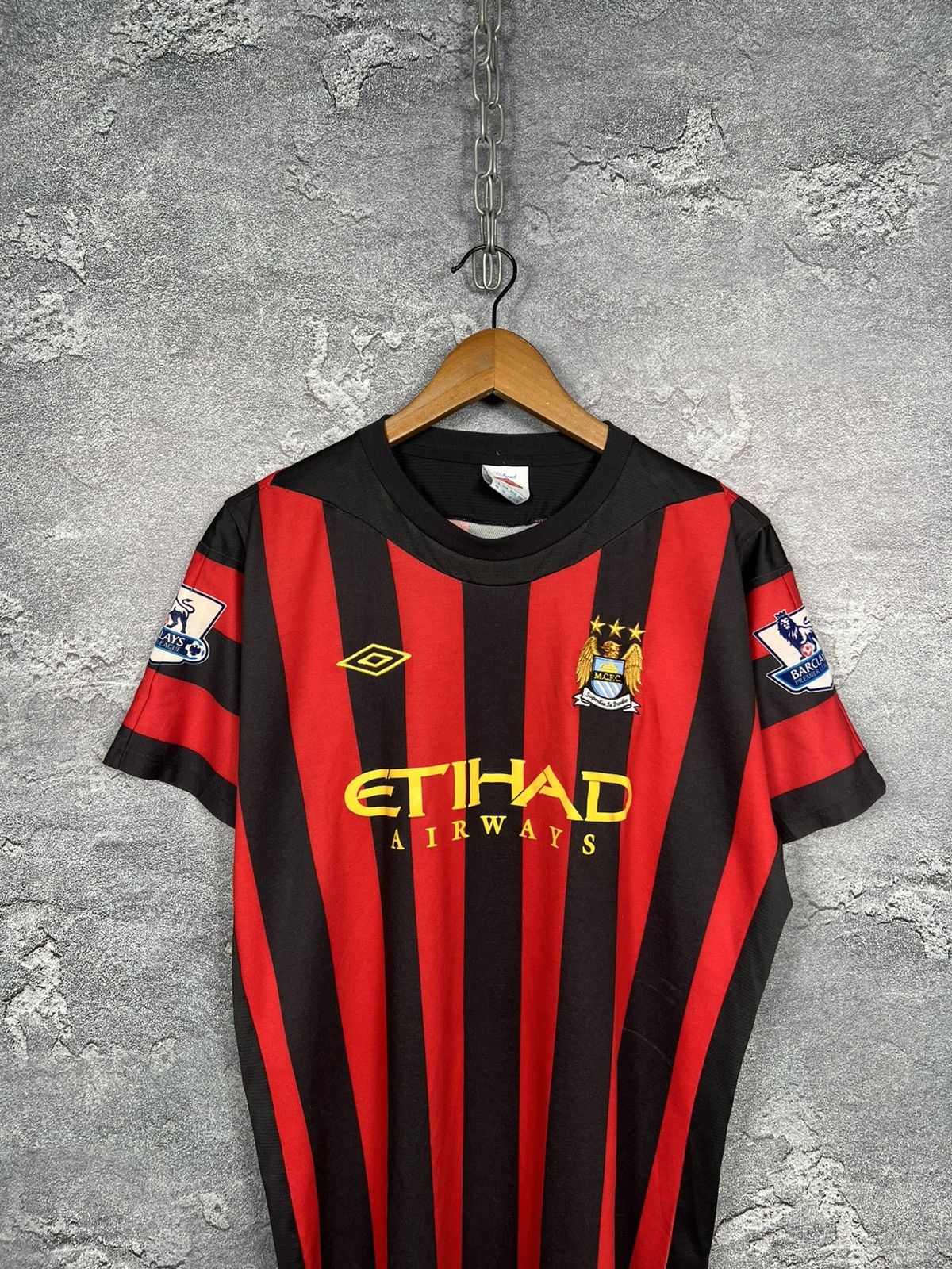 Umbro Umbro Manchester City 2011/2012 Away Soccer Jersey Sz L Size US L / EU 52-54 / 3 - 2 Thumbnail