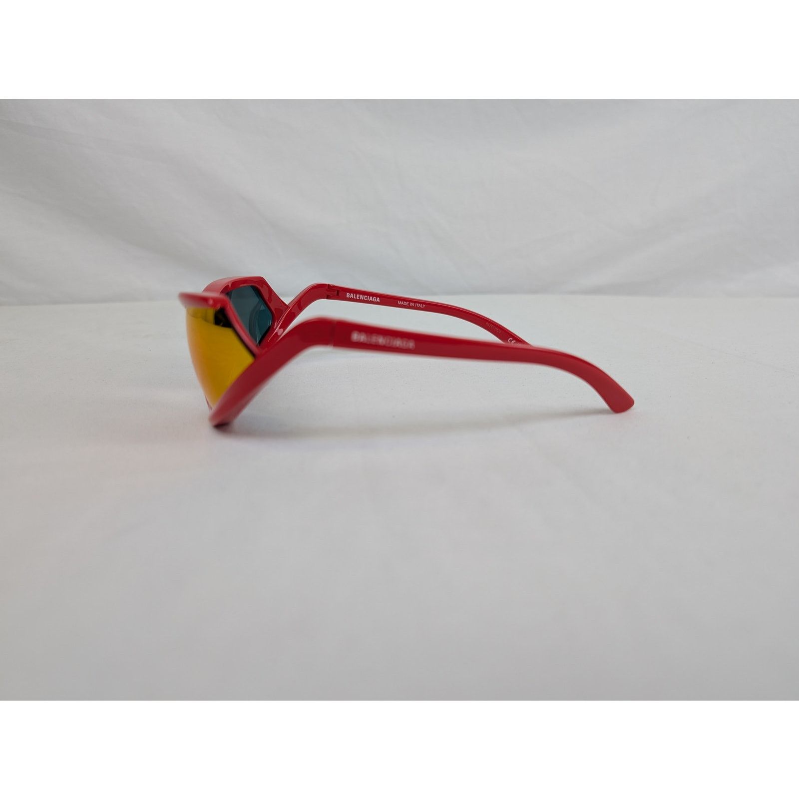Balenciaga o1rshd1 Size: OS / Red Frame Sunglasses in Multicolor Size ONE SIZE - 4 Thumbnail