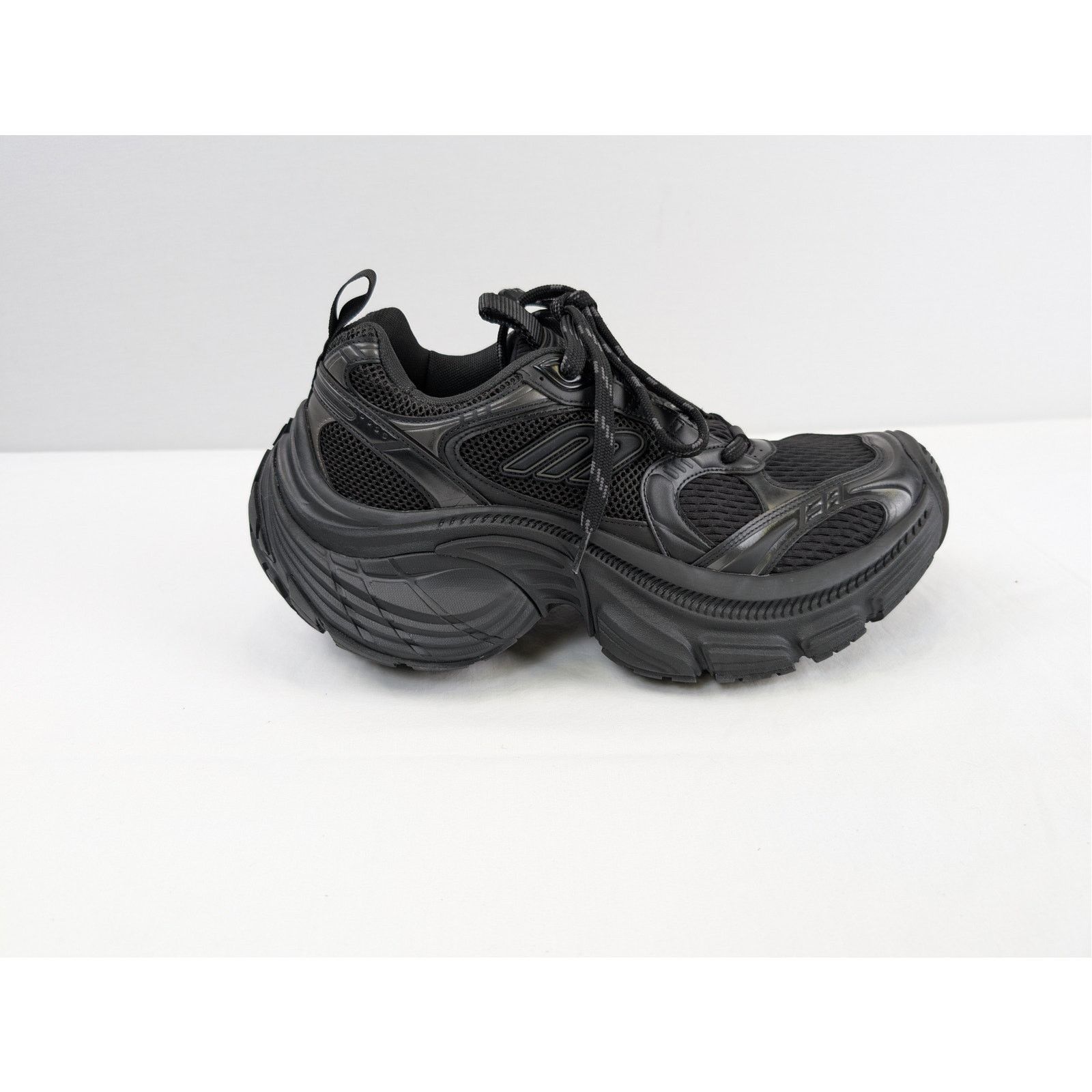 Balenciaga o1rshd1 Q:2 / 10XL Mesh Sneaker TPU PU Sneakers in Black Size US 12 / EU 45 - 1 Thumbnail