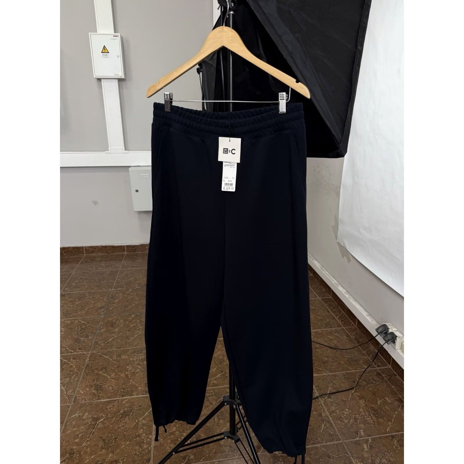 Uniqlo UNIQLO :C Clare Waight Keller Sweat Wide Pants Navy Size L Mens Size US 33 - 2 Thumbnail