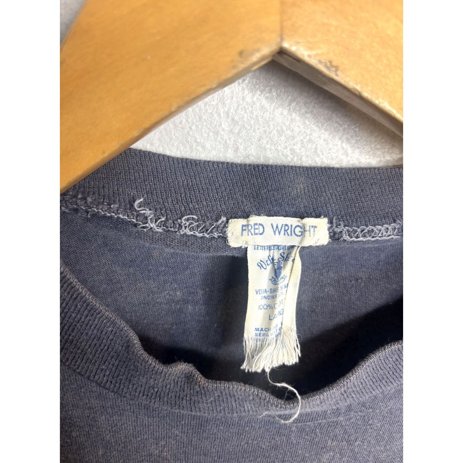 FRED VINTAGE Navy Shirt Mens L Fred Wright USA Military Academy Tee 80s 90s Blue Navy Graphic Print Crew Neck Short Sleeve Cotton Size US L / EU 52-54 / 3 - 4 Thumbnail