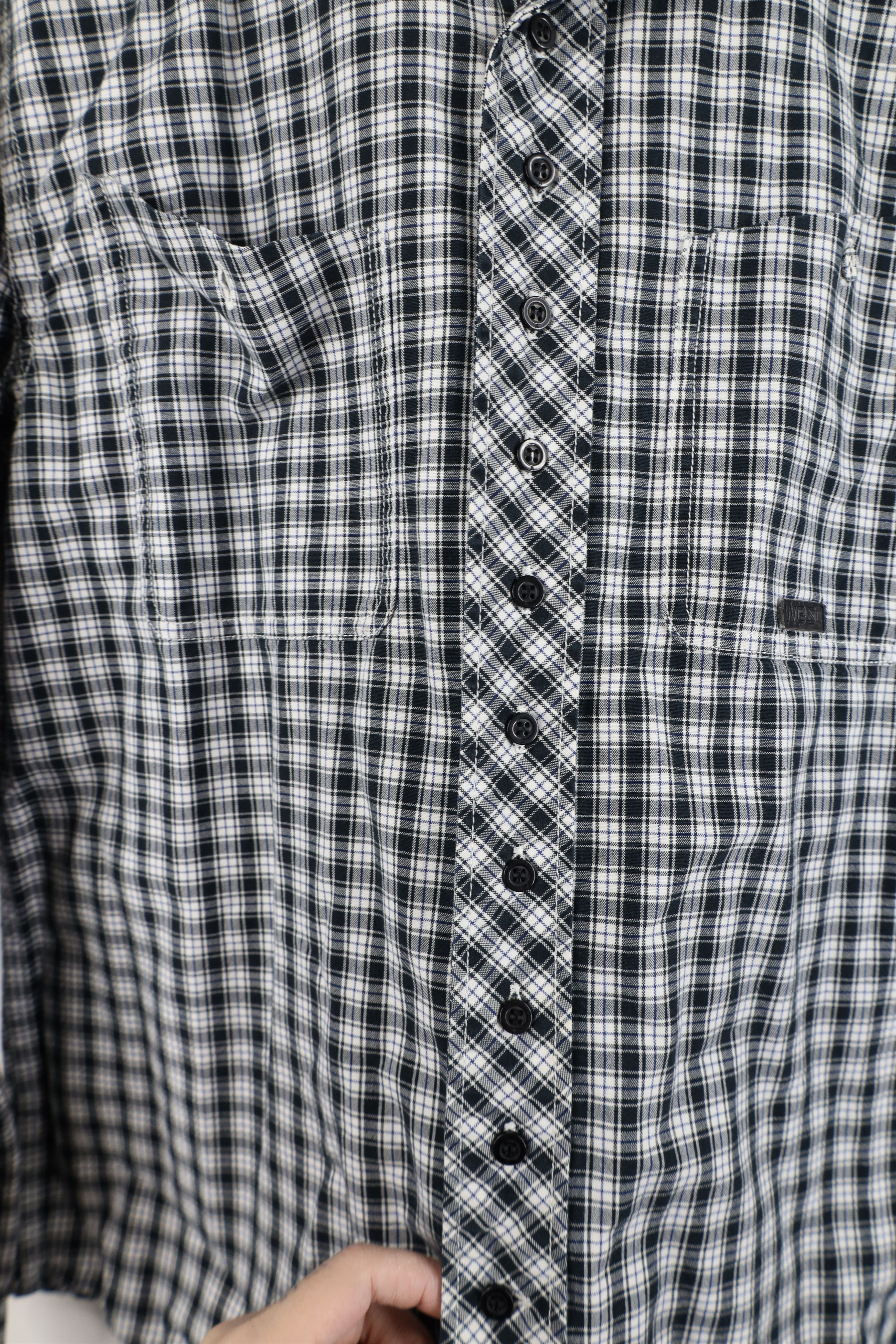 Vintage WESC Streetwear Pocket Collared Button Shirt Black Plaid Size US S / EU 44-46 / 1 - 6 Thumbnail