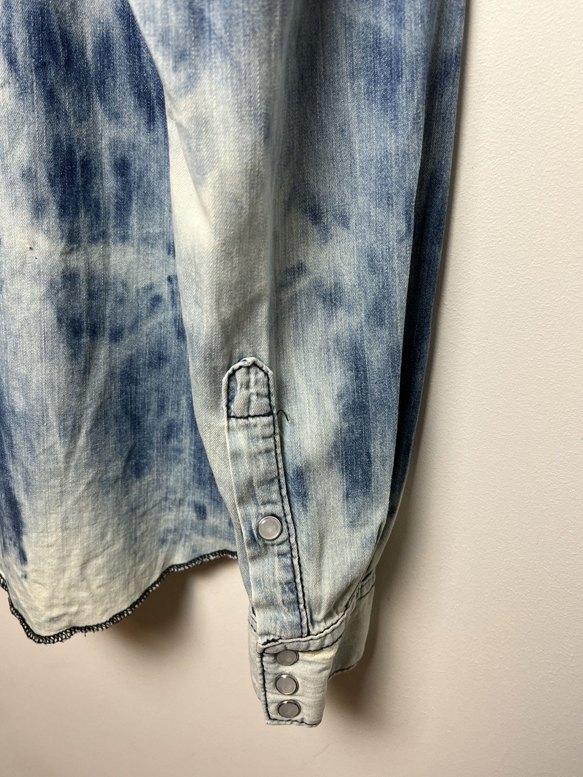 Acne Studios acne vintage bleached travis denim shirt m-l Size US L / EU 52-54 / 3 - 14 Thumbnail