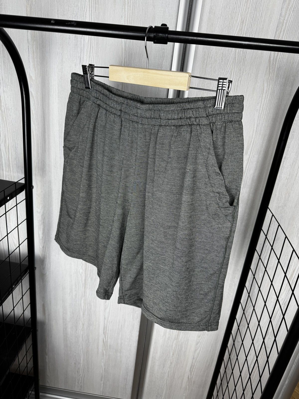 Icebreaker Icebreaker Men's Merino Cool-Lite Impulse Shorts size L Size US 34 / EU 50 - 4 Thumbnail