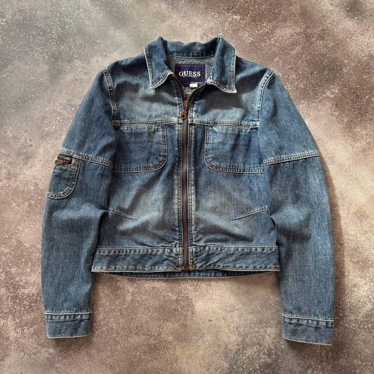 Guess × Japanese Brand Guess Vintage Avant Garde Washed Denim Zip Jacket Size M / US 6-8 / IT 42-44 - 2 Thumbnail
