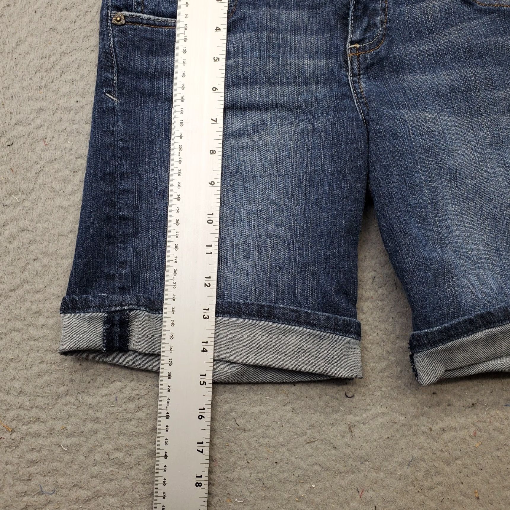 Vintage KUT from the Kloth Jean Shorts Womens 4 Blue Denim Stretch Cuffed Outdoor Shirt Bermuda Casual Size 27" / US 4 / IT 40 - 3 Thumbnail