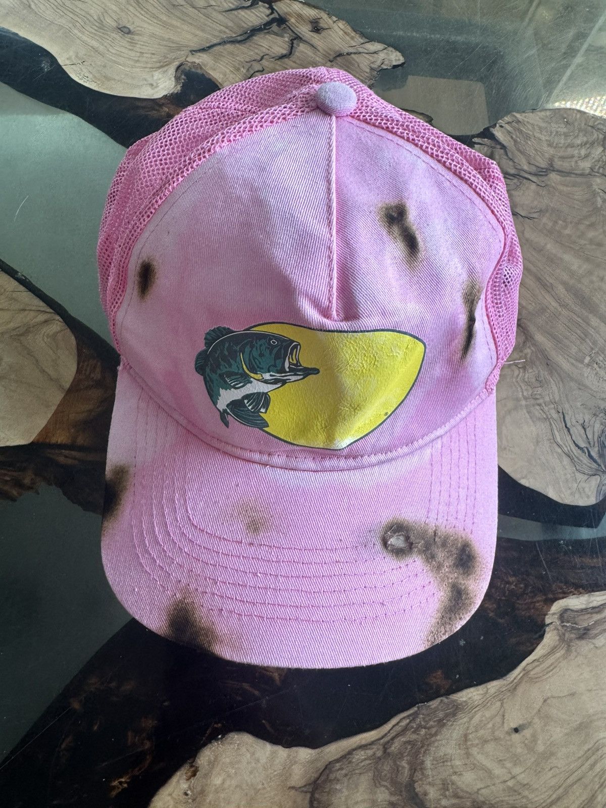 Bass Pro Shops HELL-SCORCHED MISPRINT BASS PRO SHOPS LOGO TRUCKER CAP RARE Size ONE SIZE - 1 Thumbnail