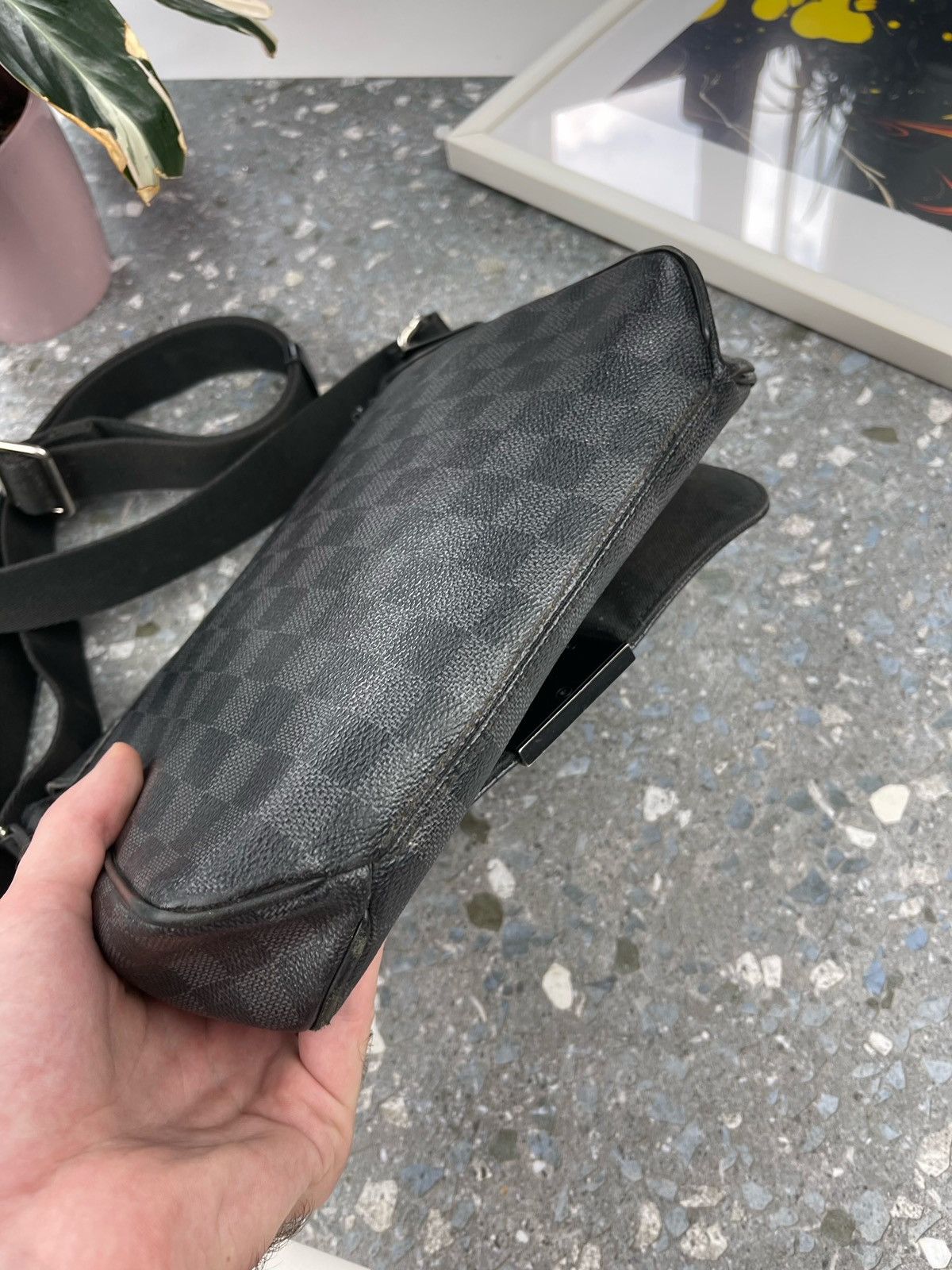 Louis Vuitton Luis Vuitton PM Graphite Messenger Bag / Black Size ONE SIZE - 11 Thumbnail
