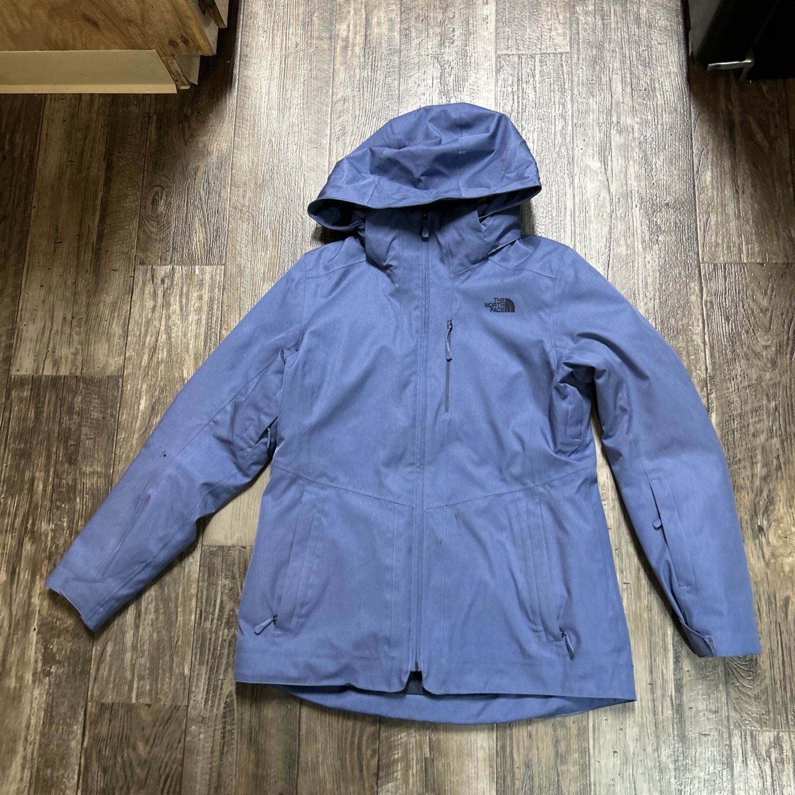 The North Face The North Face Women’s Hooded Jacket Waterproof Size L Size US L / EU 52-54 / 3 - 1 Thumbnail