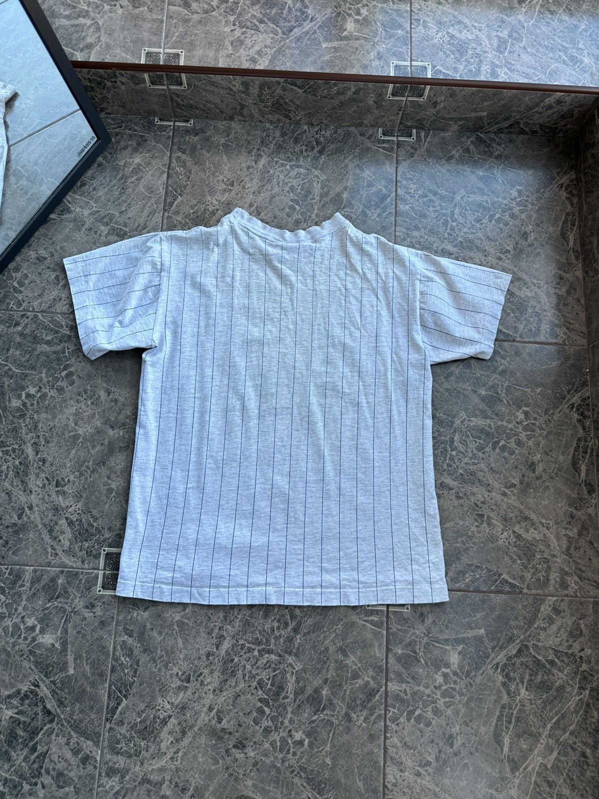 Nutmeg Vintage 90s Nutmeg Mills Atlanta Braves MLB T-Shirt USA Size US S / EU 44-46 / 1 - 12 Thumbnail