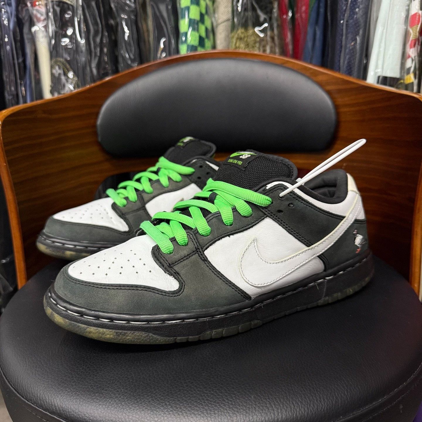Nike Nike DUNK Black Lowtop Sneakers 10 Men Size US 10 / EU 43 - 1 Thumbnail