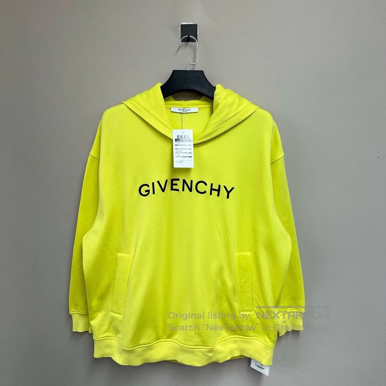 Givenchy givenchy embroidered logo hoodie in bright yellow. Size XS / US 0-2 / IT 36-38 - 1 Thumbnail
