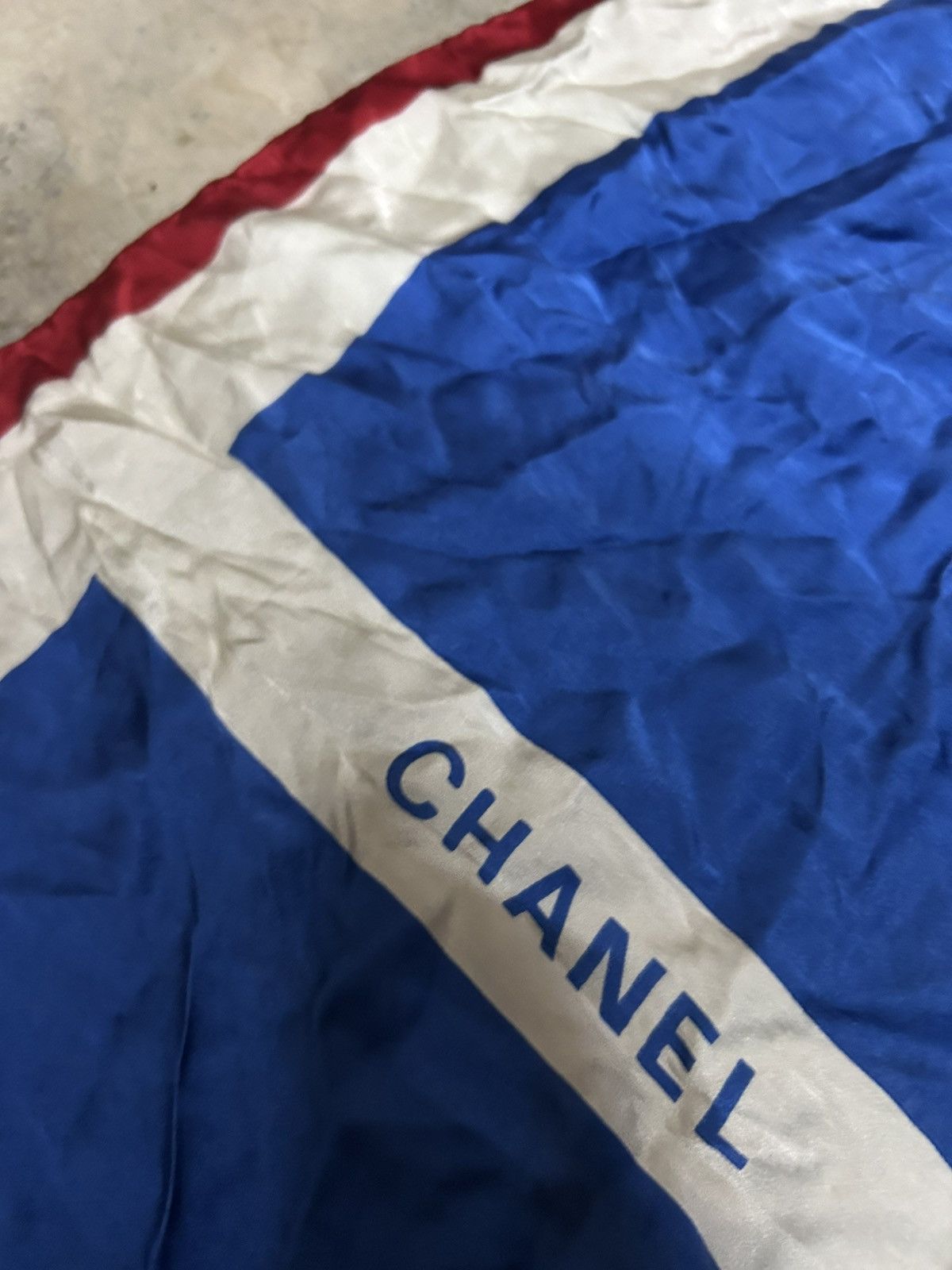 Chanel 90s Geometric Logo Print Red/White/Blue Silk Scarf Size ONE SIZE - 5 Thumbnail