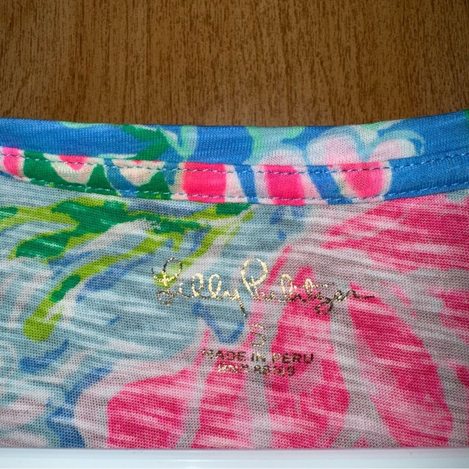 Lilly Pulitzer Lily Pulitzer size small Floral V-Neck Women's Top Size S / US 4 / IT 40 - 3 Thumbnail