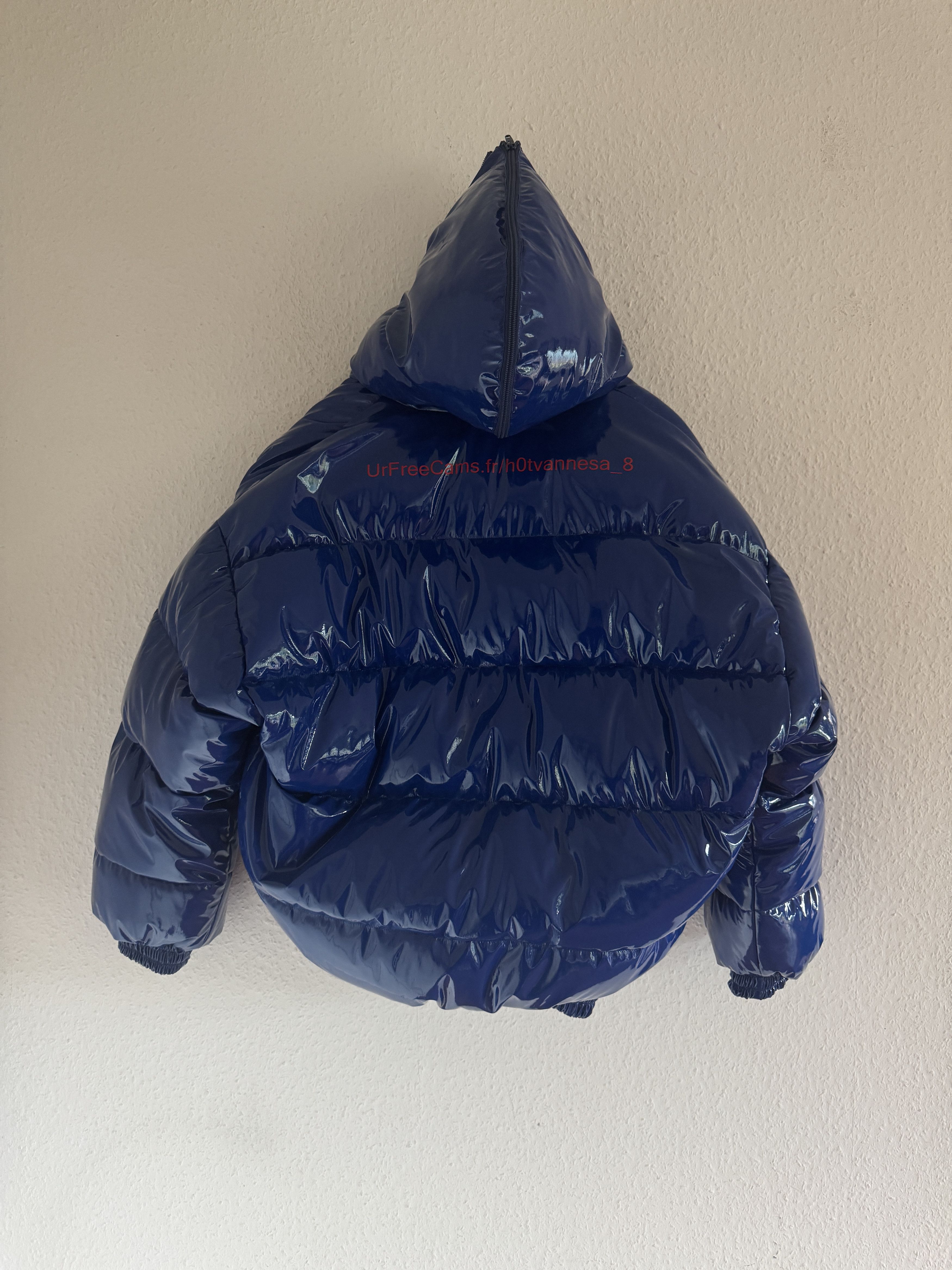 Vetements AW17 Miss Webcam Puffer Jacket Size US XS / EU 42 / 0 - 10 Thumbnail