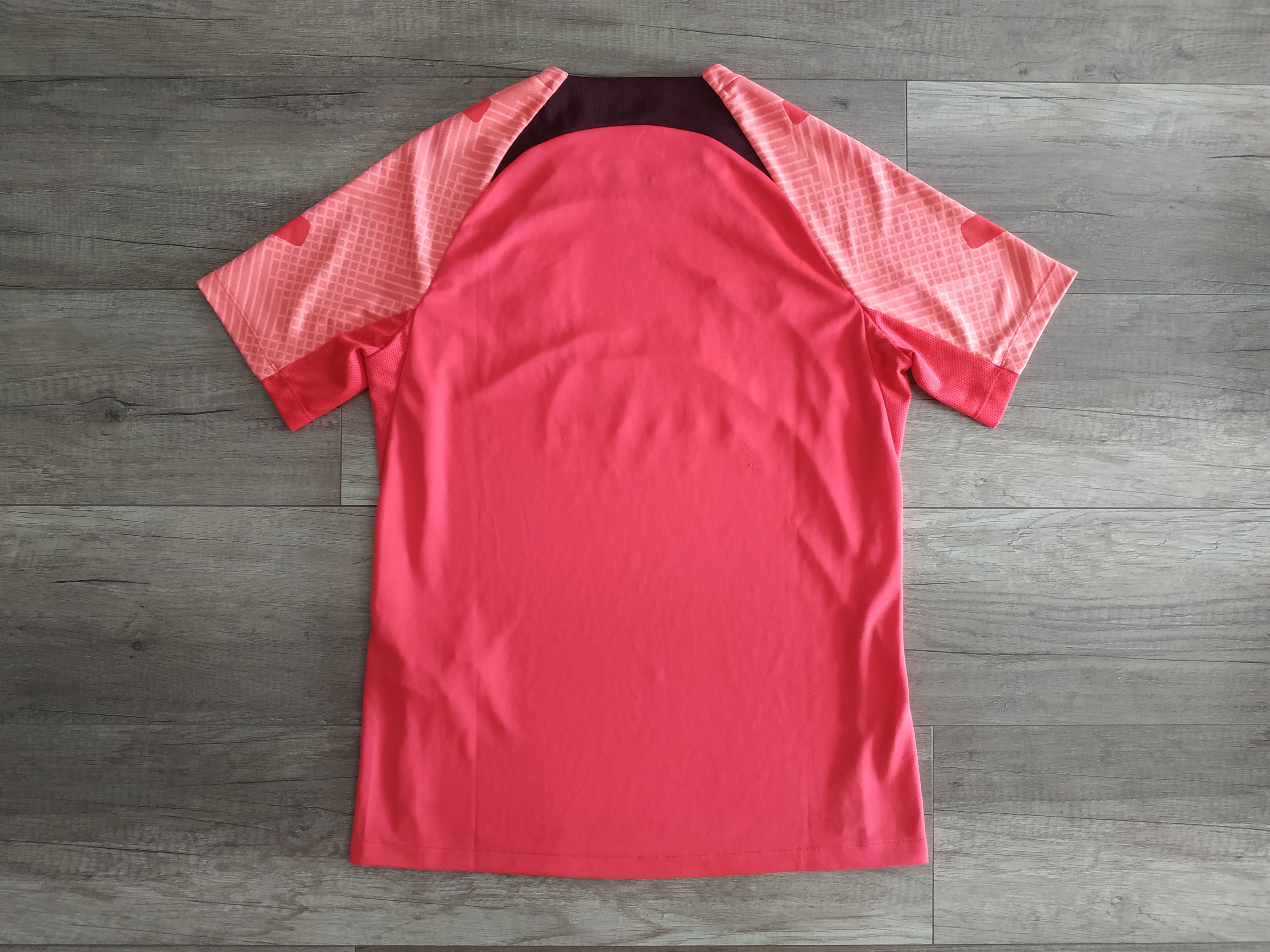 Nike Nike FC Liverpool Dri-Fit Men's 2022 Jersey, s. MEDIUM Size US M / EU 48-50 / 2 - 5 Thumbnail