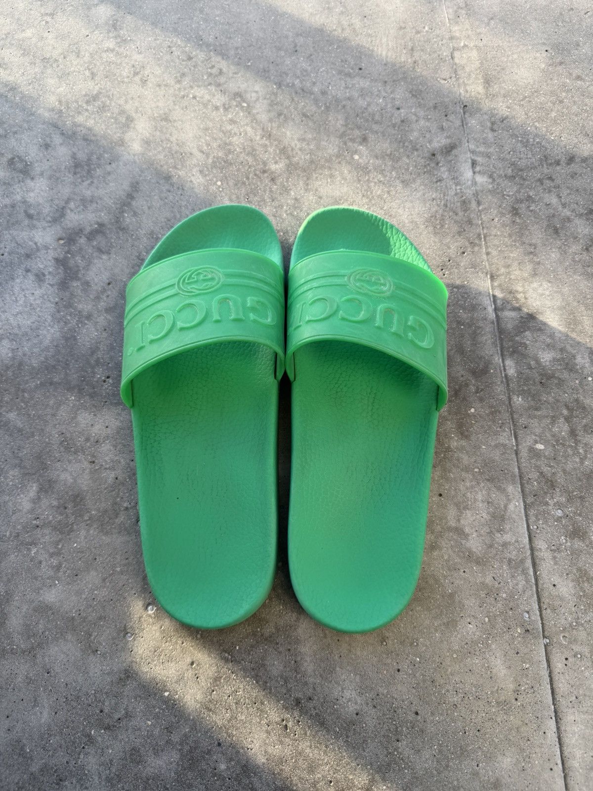 Gucci Gucci Flip Flops Slides Slip on Designer Swimming hype Size US 10.5 / EU 43-44 - 3 Thumbnail