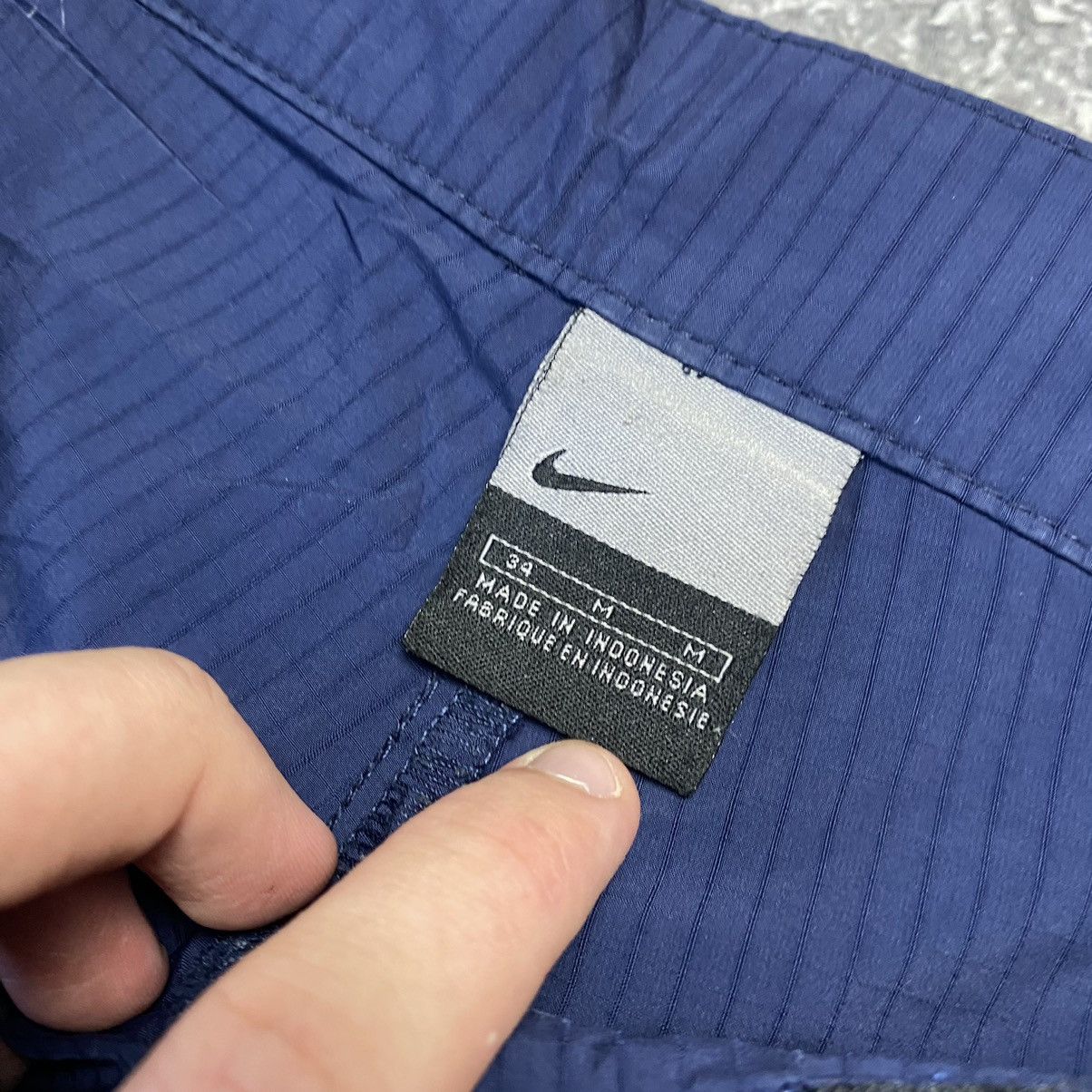 Nike × Vintage Vintage Nike Swoosh 90’s Small Logo nylon shorts Size US 34 / EU 50 - 10 Thumbnail
