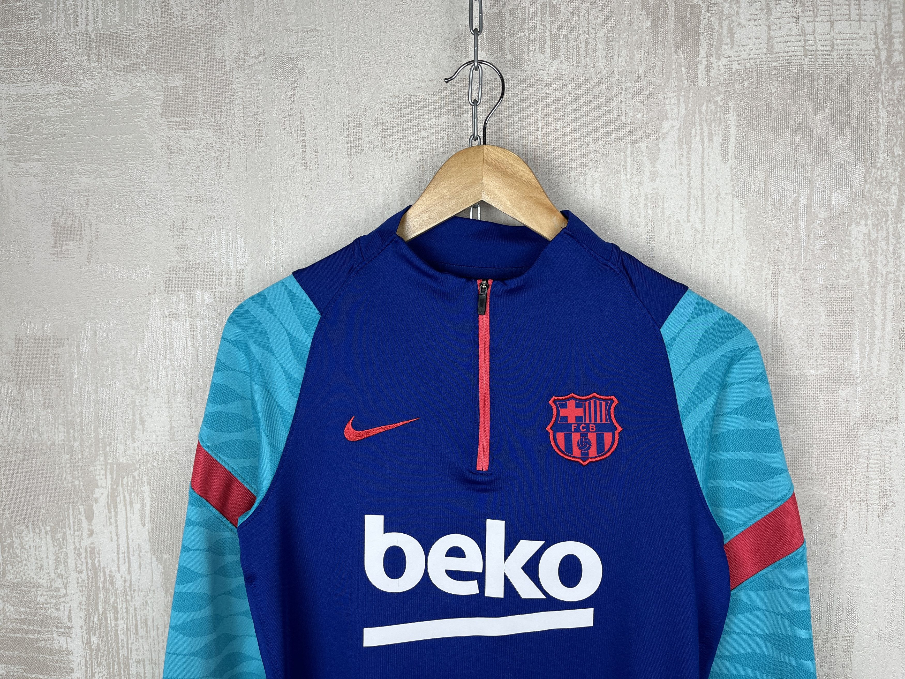 Nike Nike Dri-Fit FC Barcelona Strike Drill 2020/21 Training Top Size US S / EU 44-46 / 1 - 3 Thumbnail