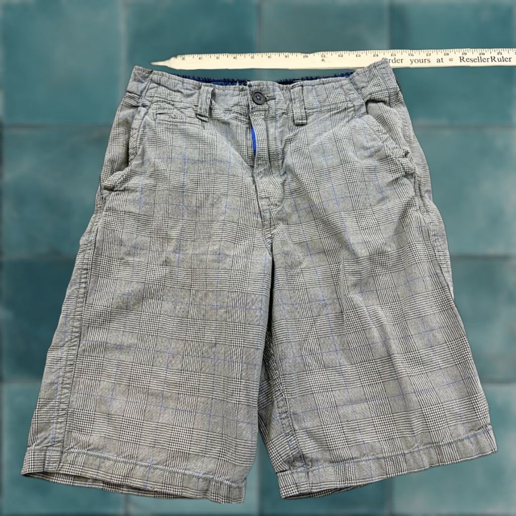 American Eagle Outfitters American Eagle Outfitters Chino Shorts Mens 28 Gray Plaid Size US 28 / EU 44 - 1 Thumbnail
